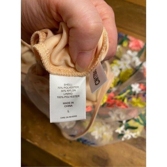 NY&CO New York company Large NWT Sleeveless Halter Neck Embroidered Tank floral - Picture 8 of 9